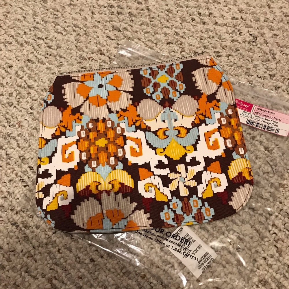 Thirty-one Studio 31 flap.  New